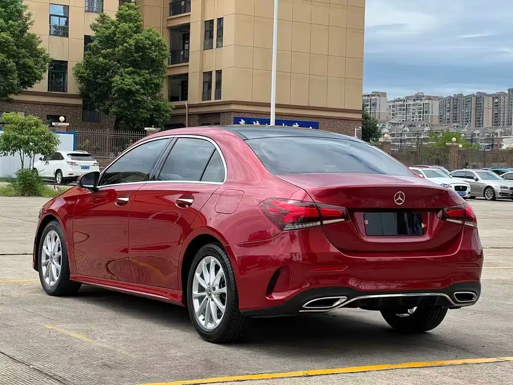 Mercedes-Benz A-Class — миниатюра 6