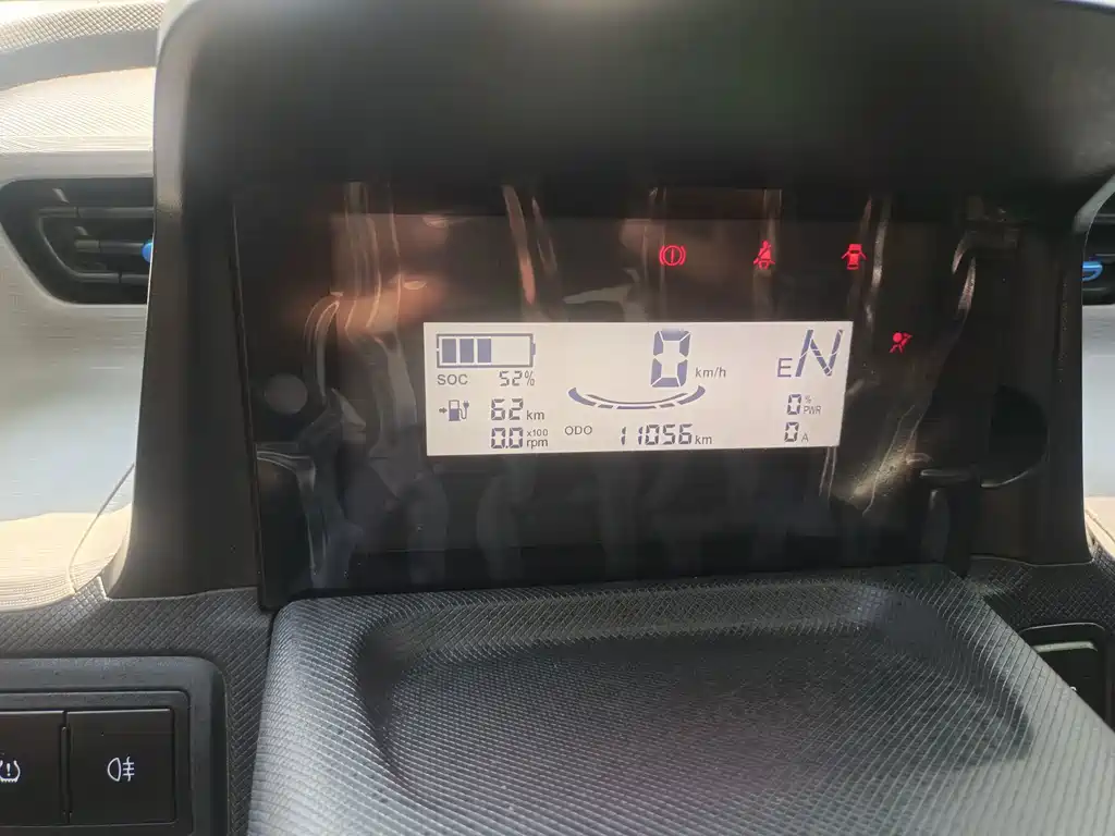 Wuling MINIEV — миниатюра 5
