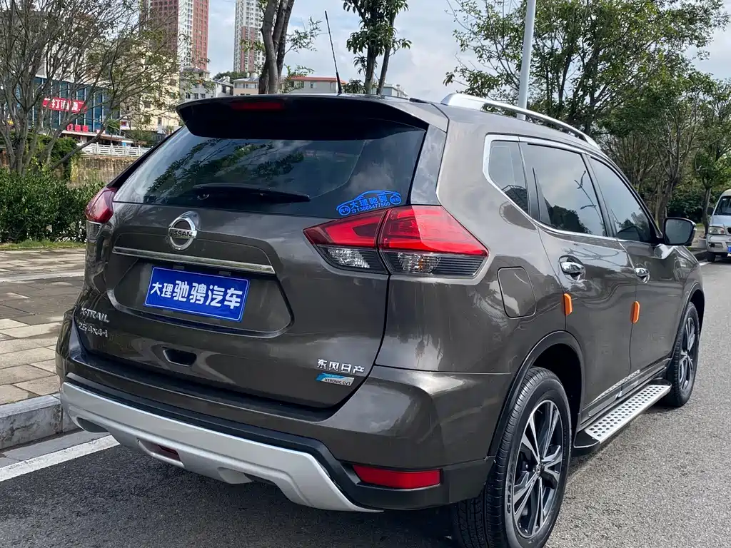 Nissan X-Trail 2.5L CVT Luxury Edition 4WD, фото 5