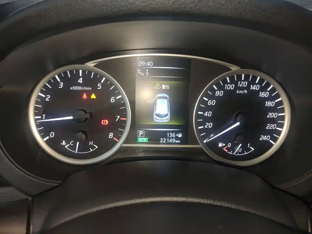 Nissan Tiida — миниатюра 12