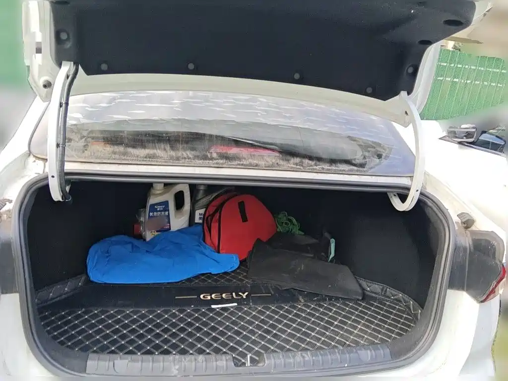 Geely Emgrand — миниатюра 10