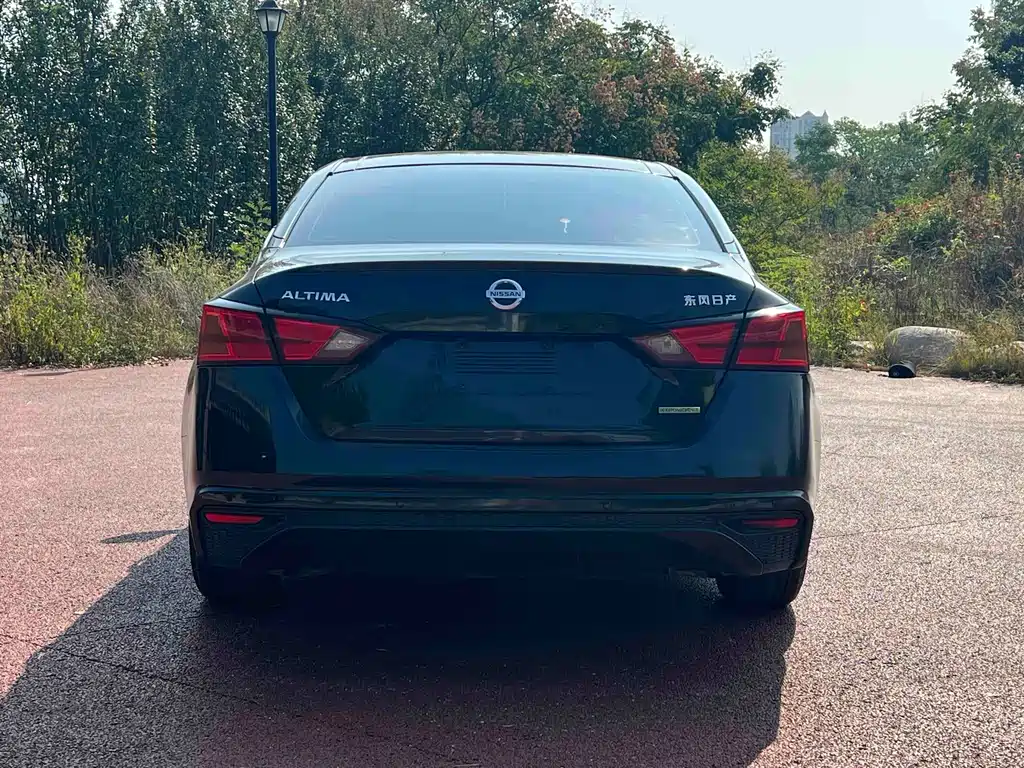Nissan Teana — миниатюра 5