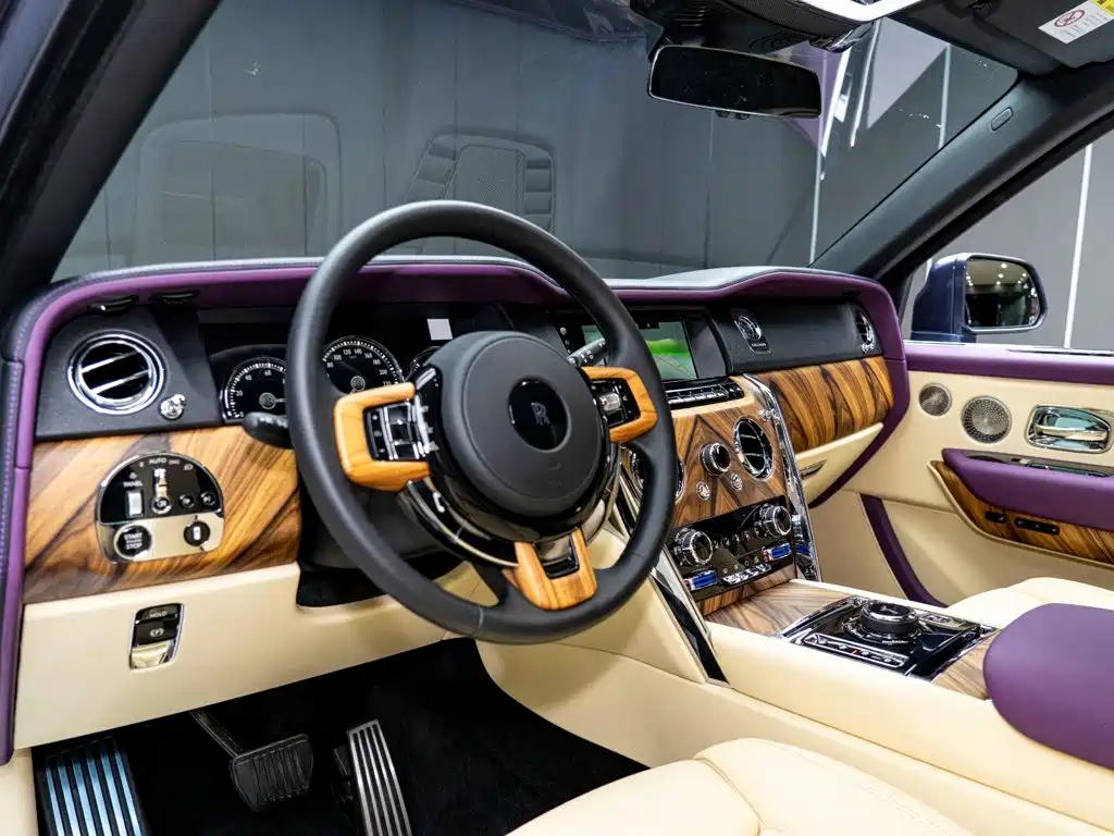 Rolls-Royce Cullinan — миниатюра 10