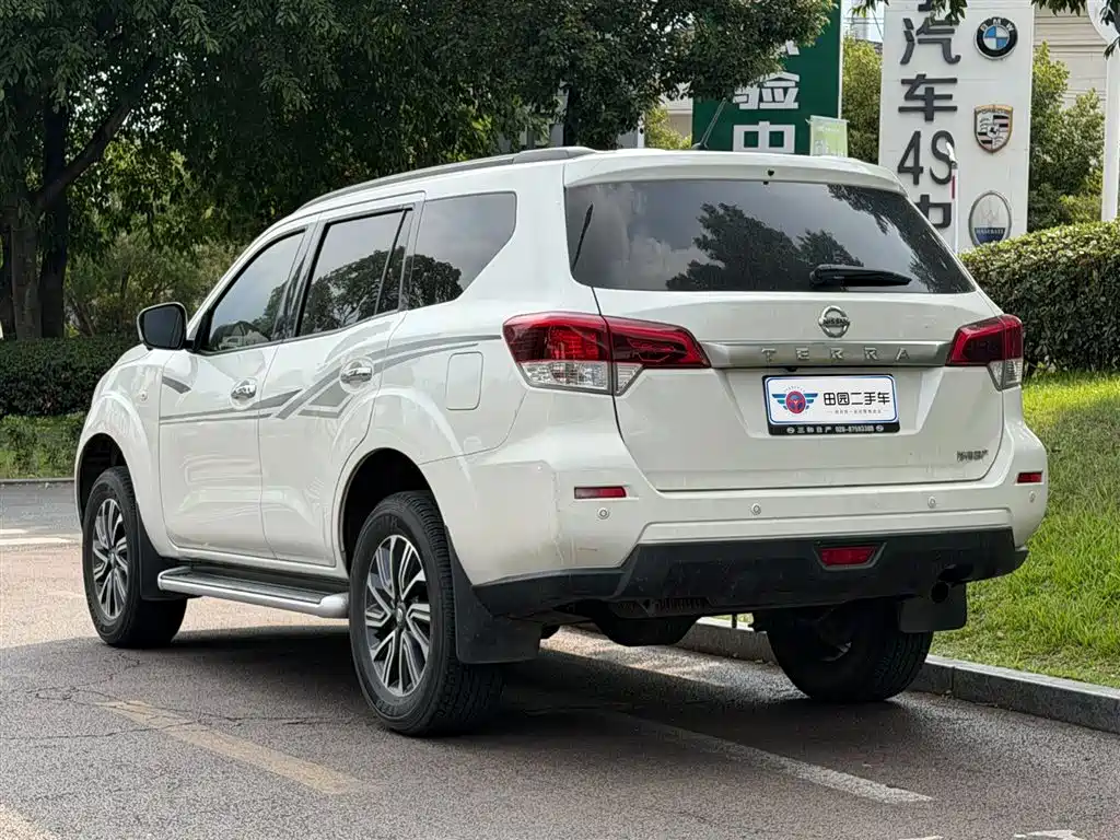 Nissan Terra 2020 2.5L XL Upper AT Luxury