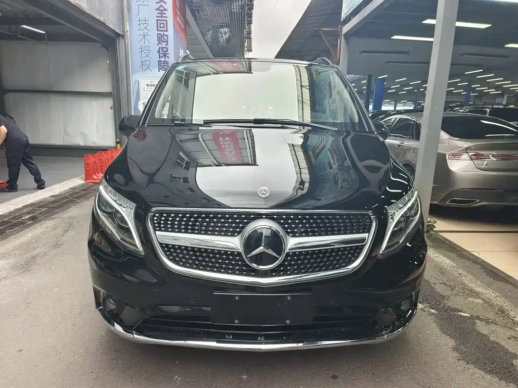 Mercedes-Benz Vito 2020 2.0T 7 мест