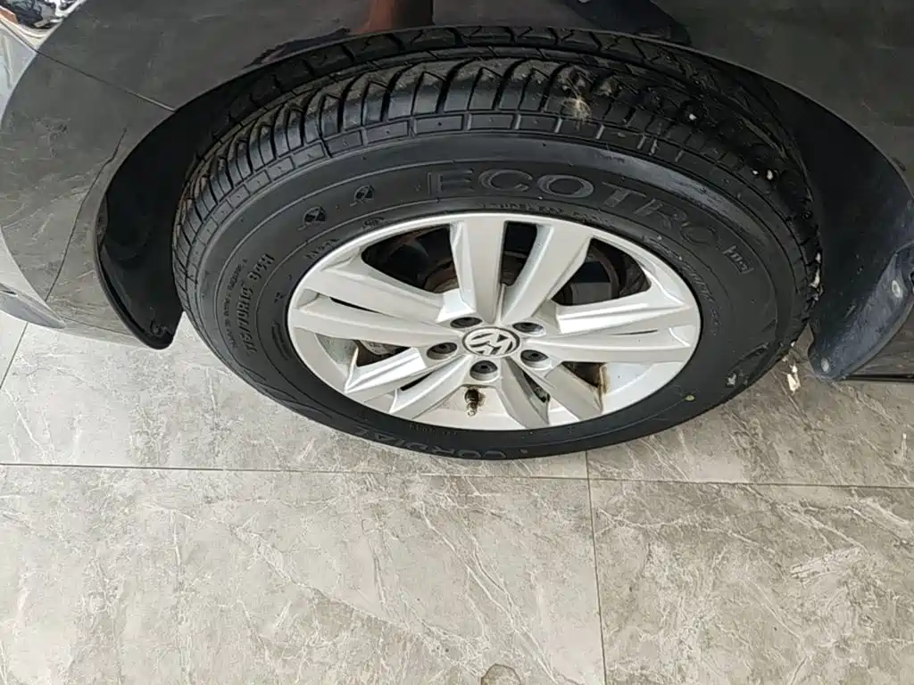 Volkswagen Santana — миниатюра 23