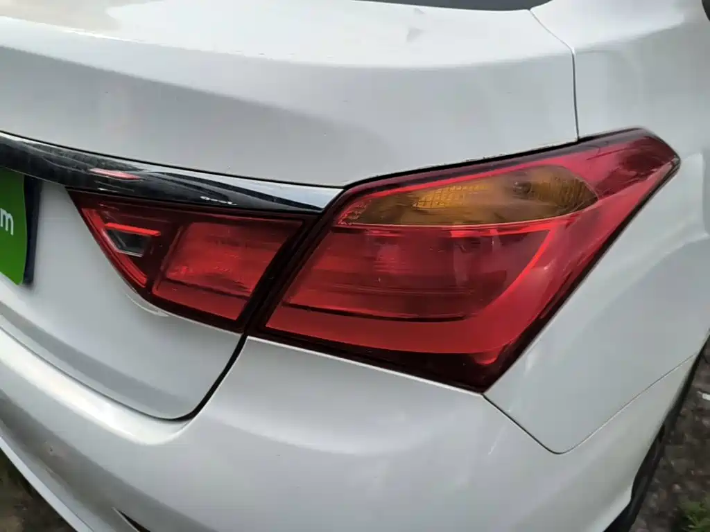 Hyundai Mistra 2019 1.8L AT GLS VI