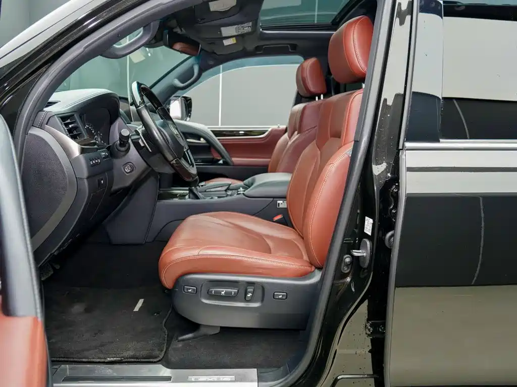 Lexus LX — миниатюра 9