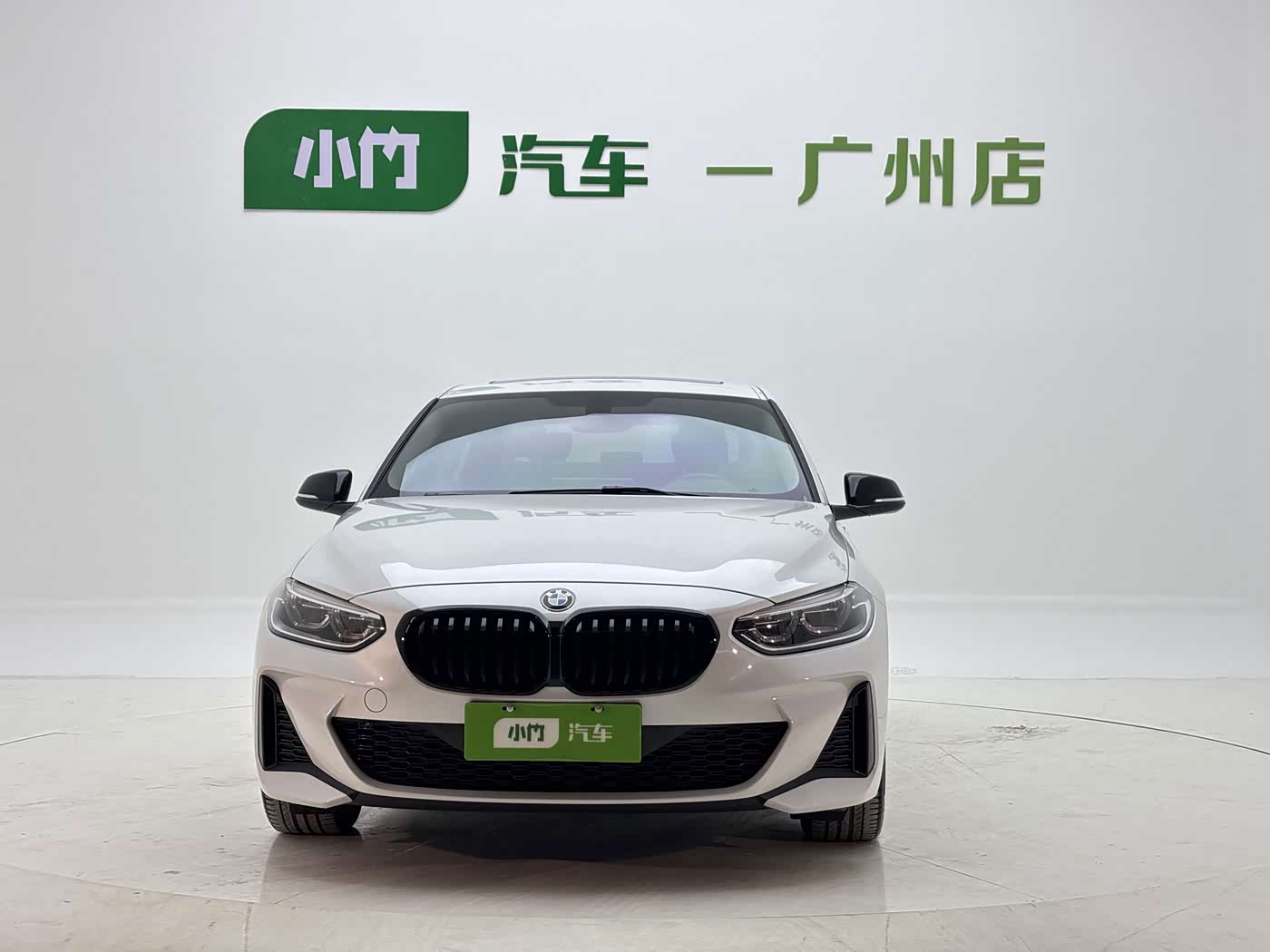 BMW 1 Series 1.5 л 2023 г. Белый, пробег 11000 км