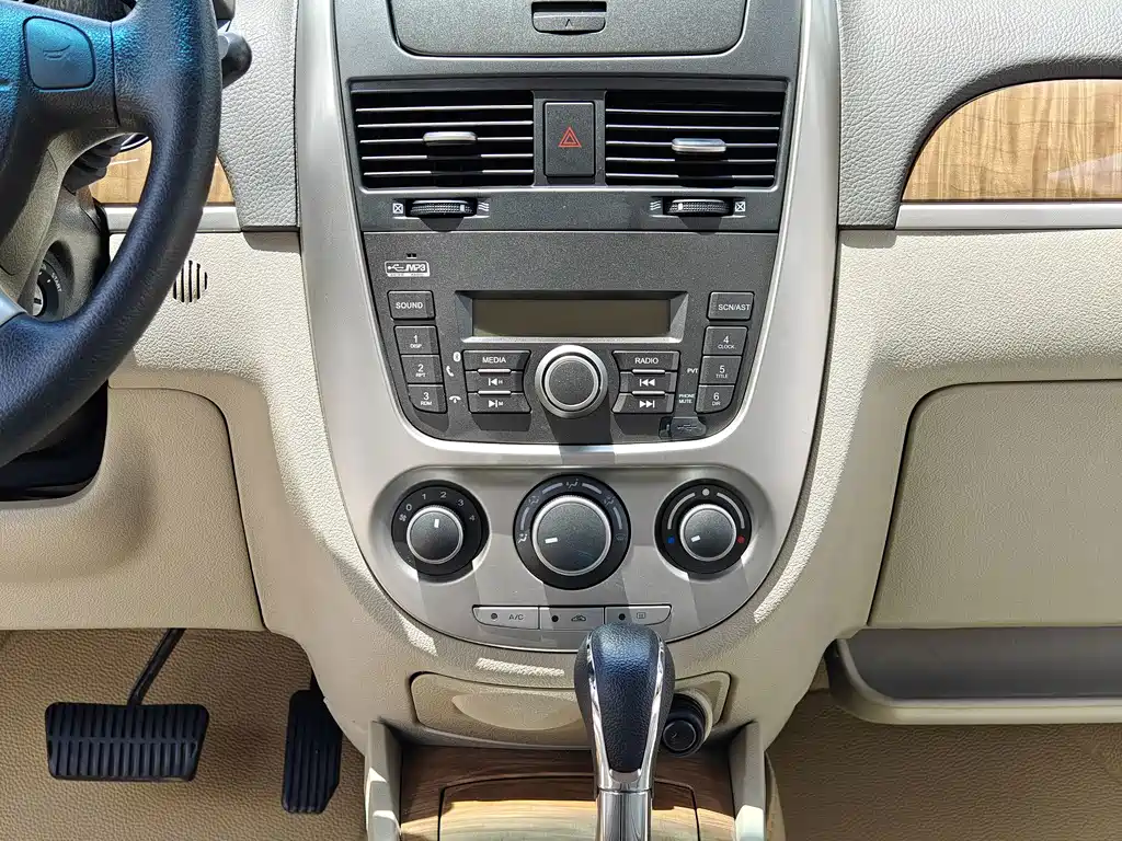 Buick Excelle — миниатюра 17