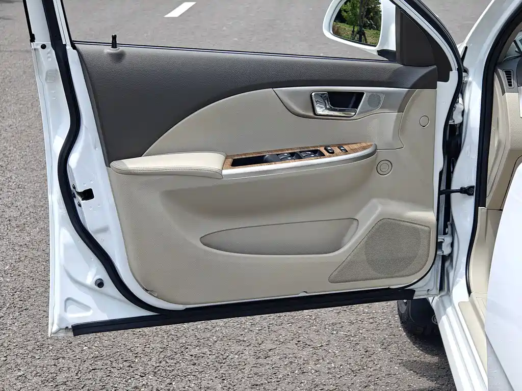 Buick Excelle — миниатюра 25