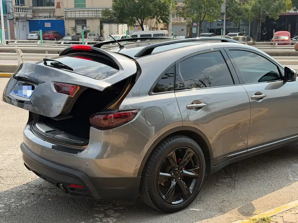 Infiniti FX — миниатюра 6