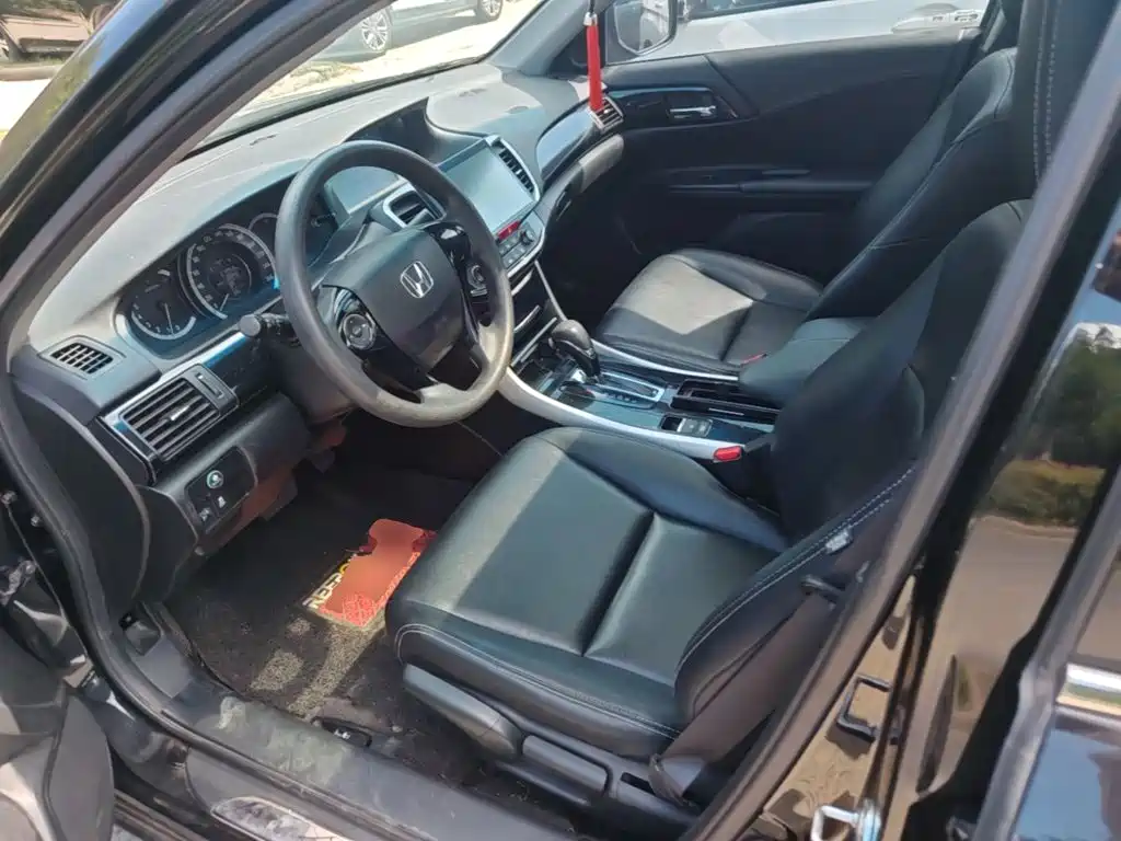 Honda Accord — миниатюра 15