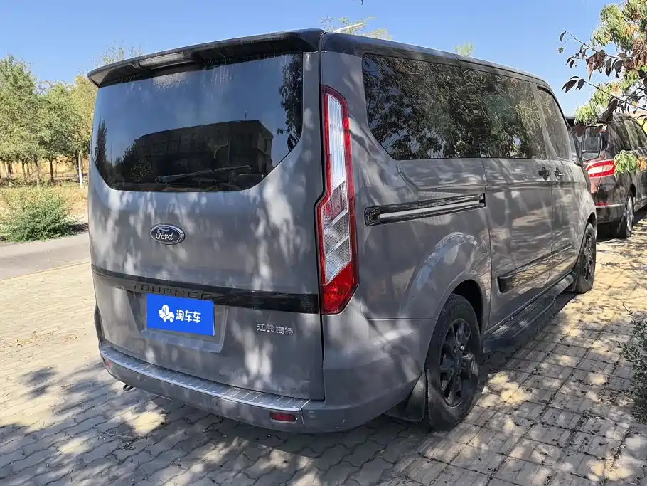 Ford Tourneo — миниатюра 3
