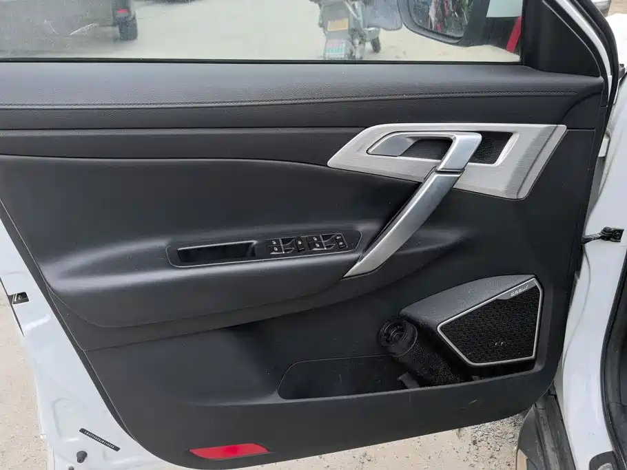 Geely Boyue — миниатюра 7