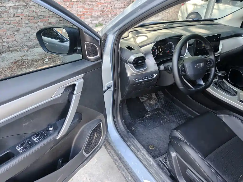 Geely Binyue — миниатюра 16