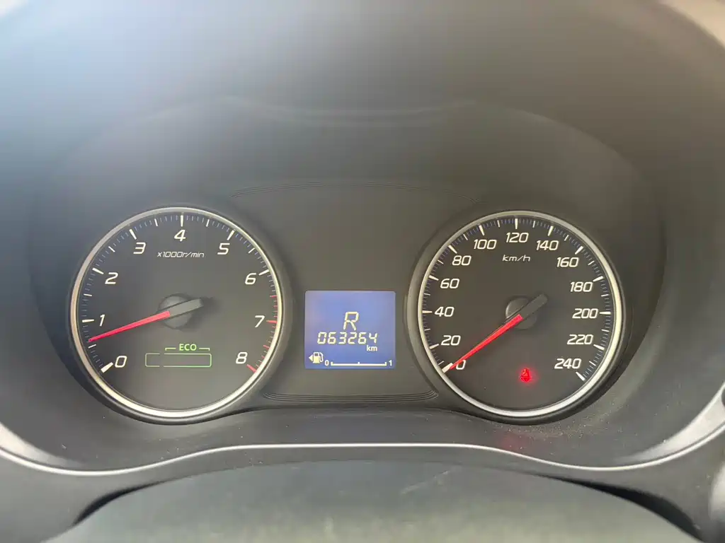 Mitsubishi Outlander — миниатюра 10