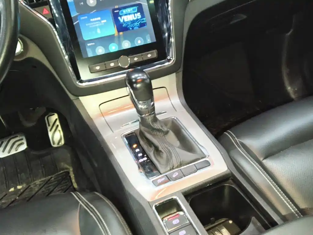 Roewe RX5 — миниатюра 14