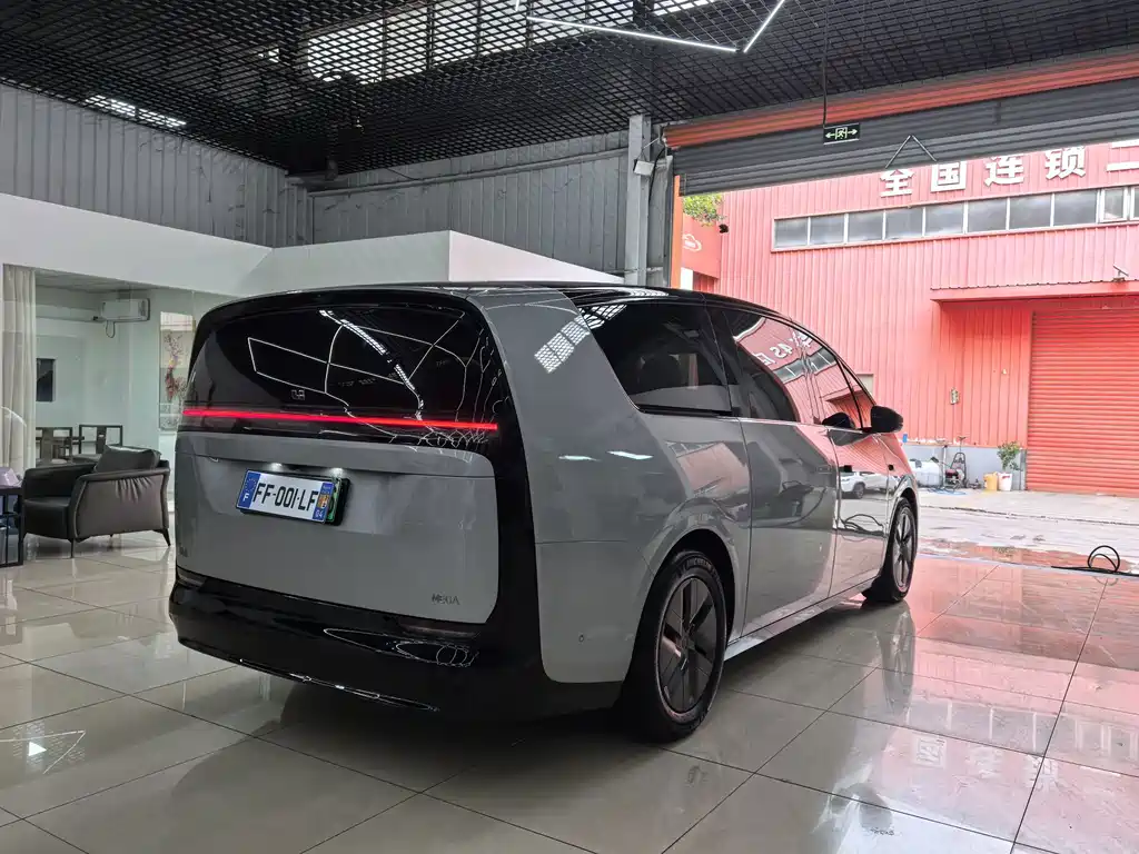 Li Auto Li MEGA — миниатюра 25