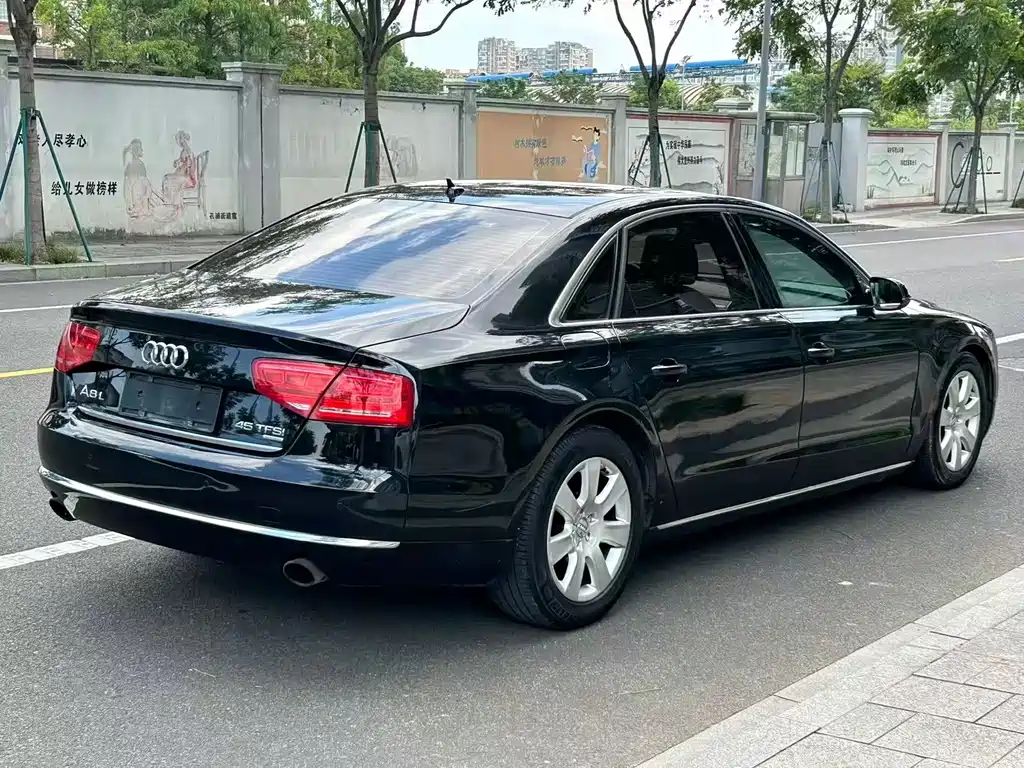 Audi A8 — миниатюра 9