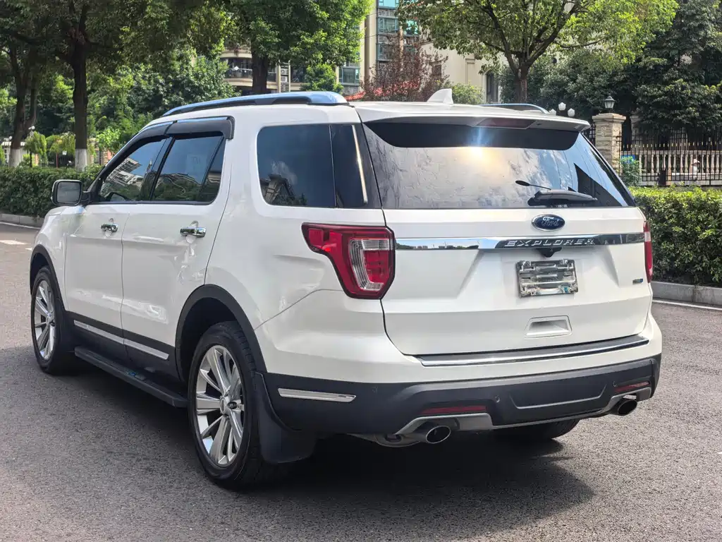 Ford Explorer (Import) — миниатюра 11