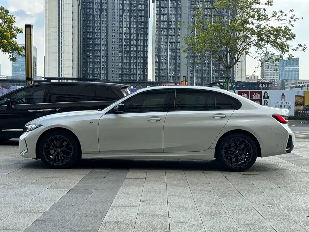 BMW 3 Series — миниатюра 3
