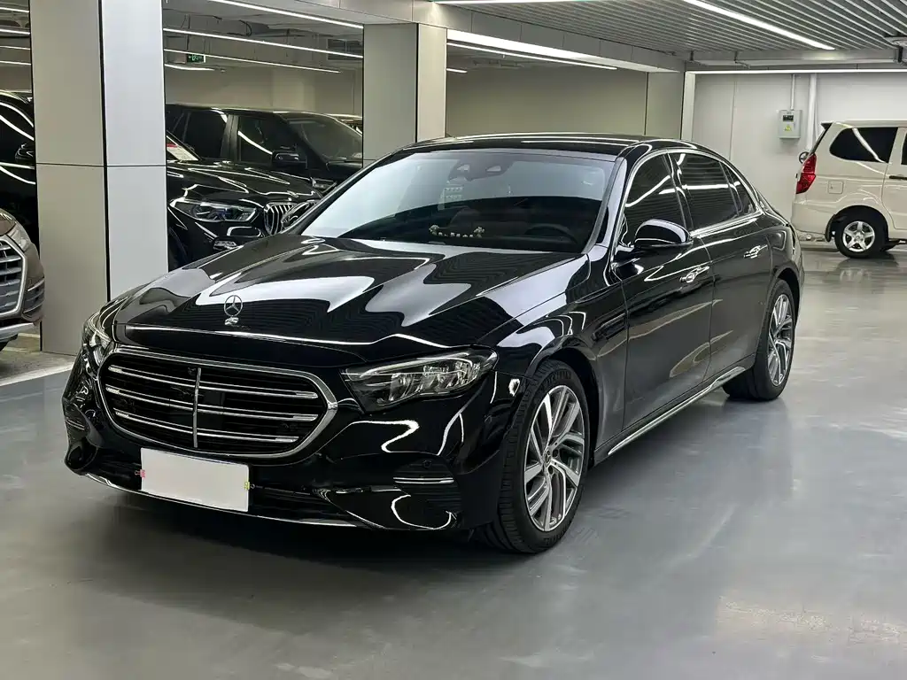 Mercedes-Benz E-Class 2024