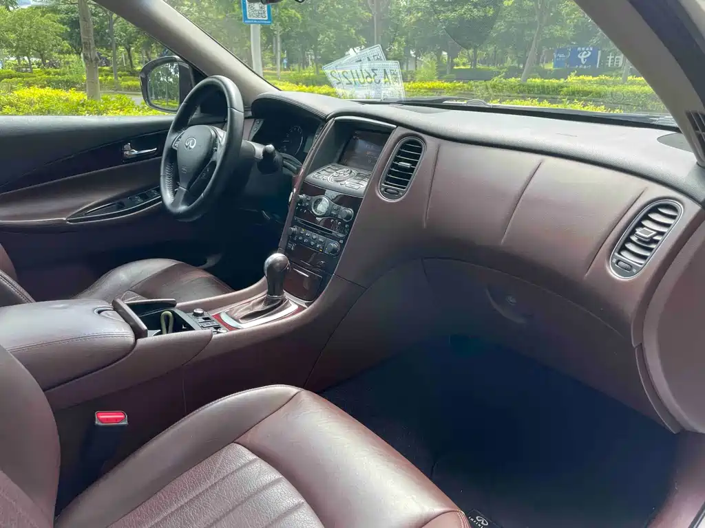 Infiniti QX50 (Import) — миниатюра 13