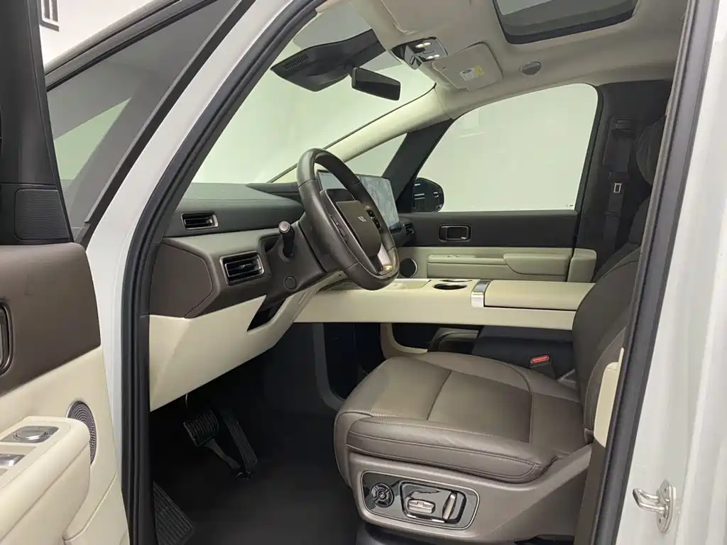 Li Auto Li MEGA — миниатюра 17