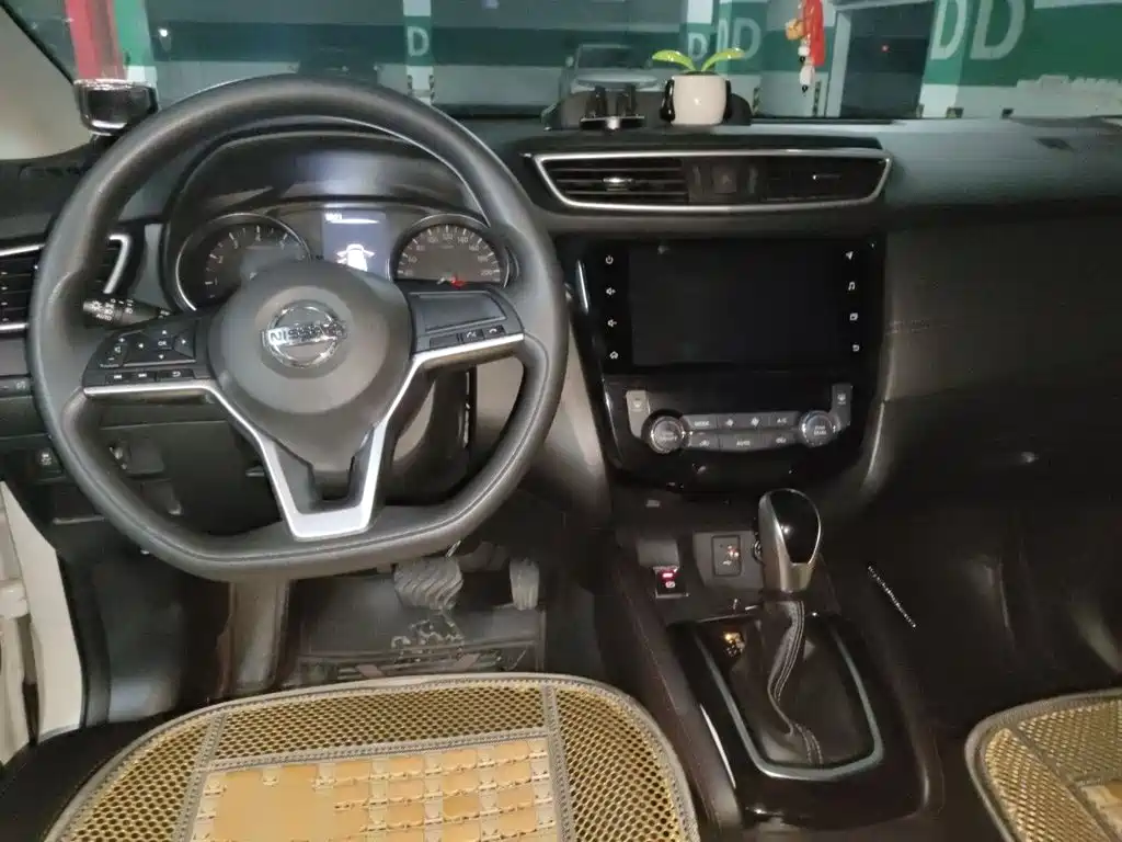 Nissan Qashqai — миниатюра 10