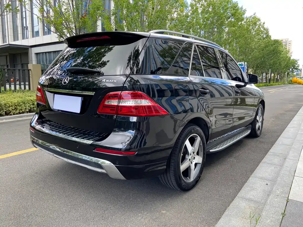 Mercedes-Benz M-Class — миниатюра 5