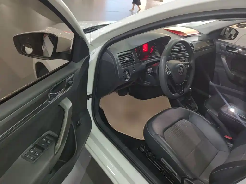 Volkswagen Santana — миниатюра 16