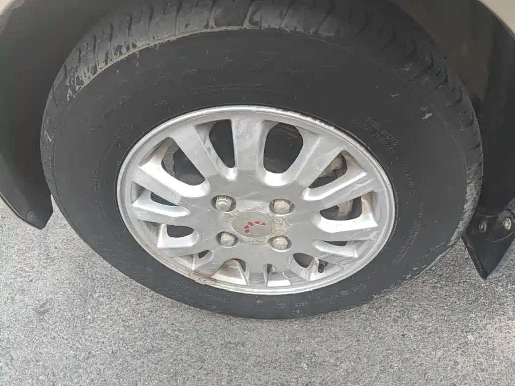 Wuling Rongguang V — миниатюра 23