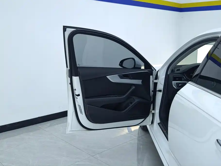 Audi A4L — миниатюра 7