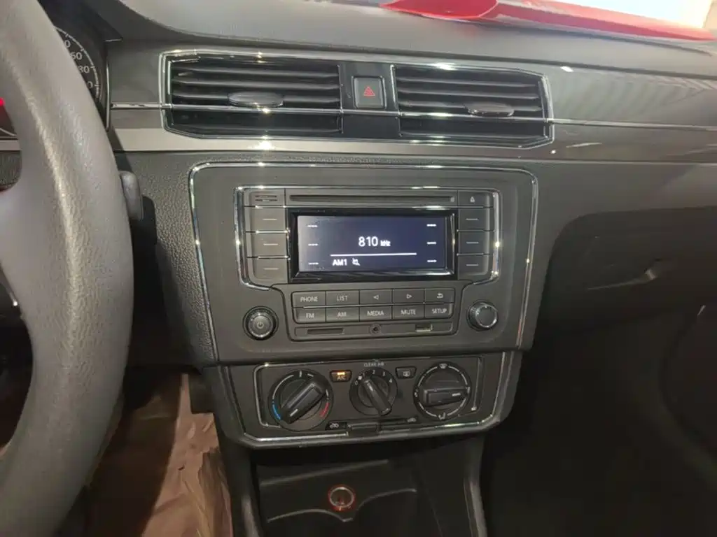 Volkswagen Santana — миниатюра 13