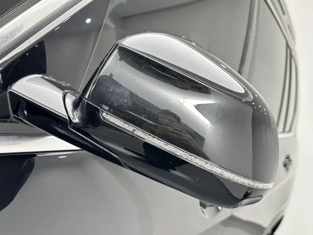 BMW X7 — миниатюра 24