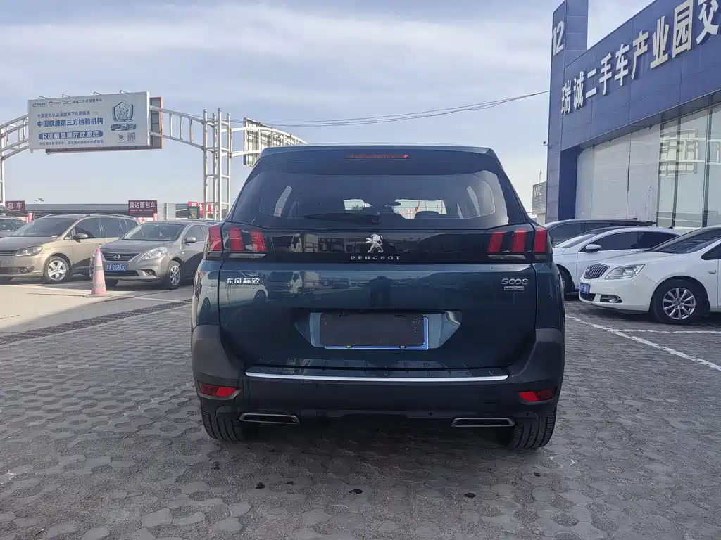 Peugeot 5008 2017 380THP 7 мест