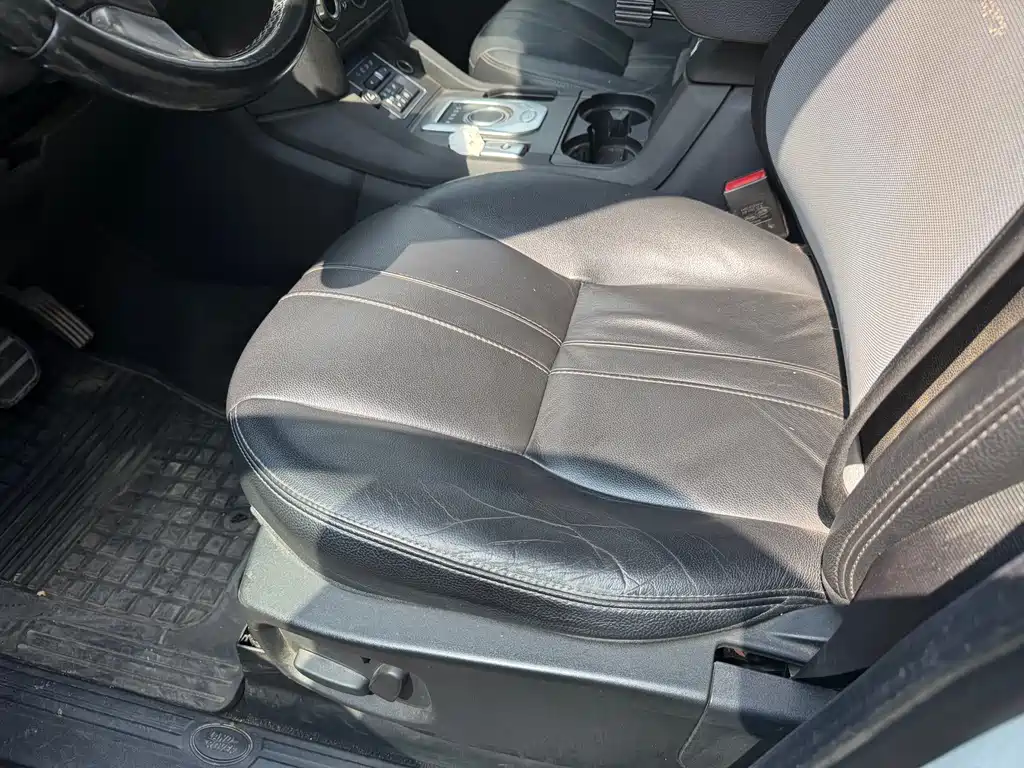 Land Rover Discovery 2015 3.0 SC V6 SE