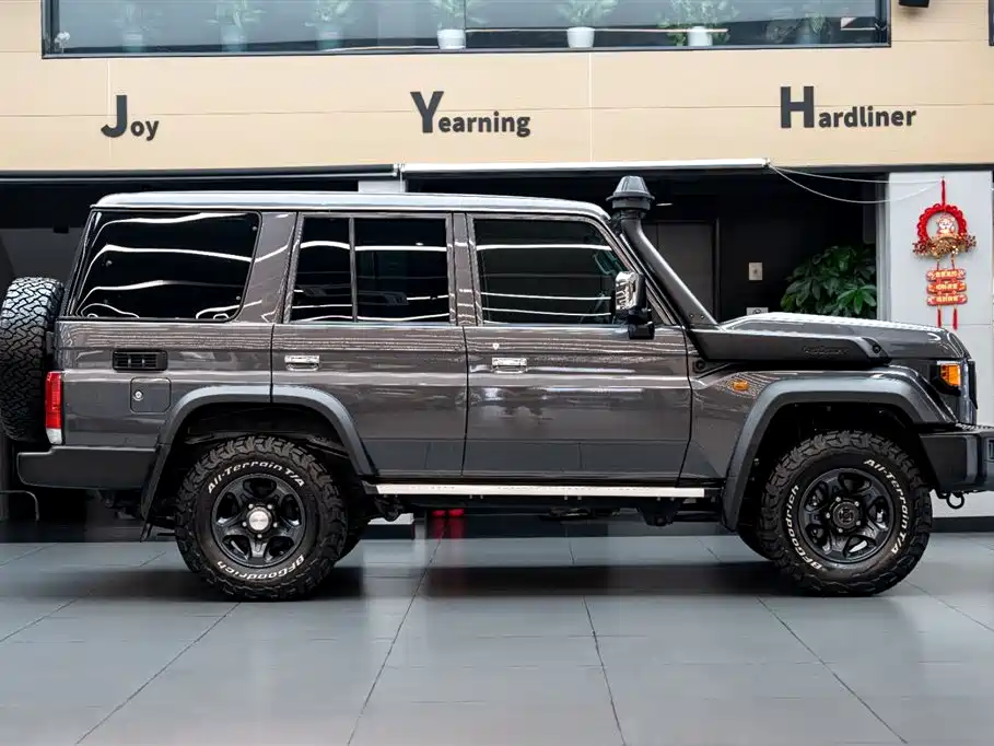 Toyota Land Cruiser LC76 2024 4.5T