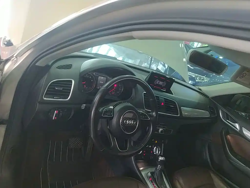 Audi Q3 — миниатюра 10