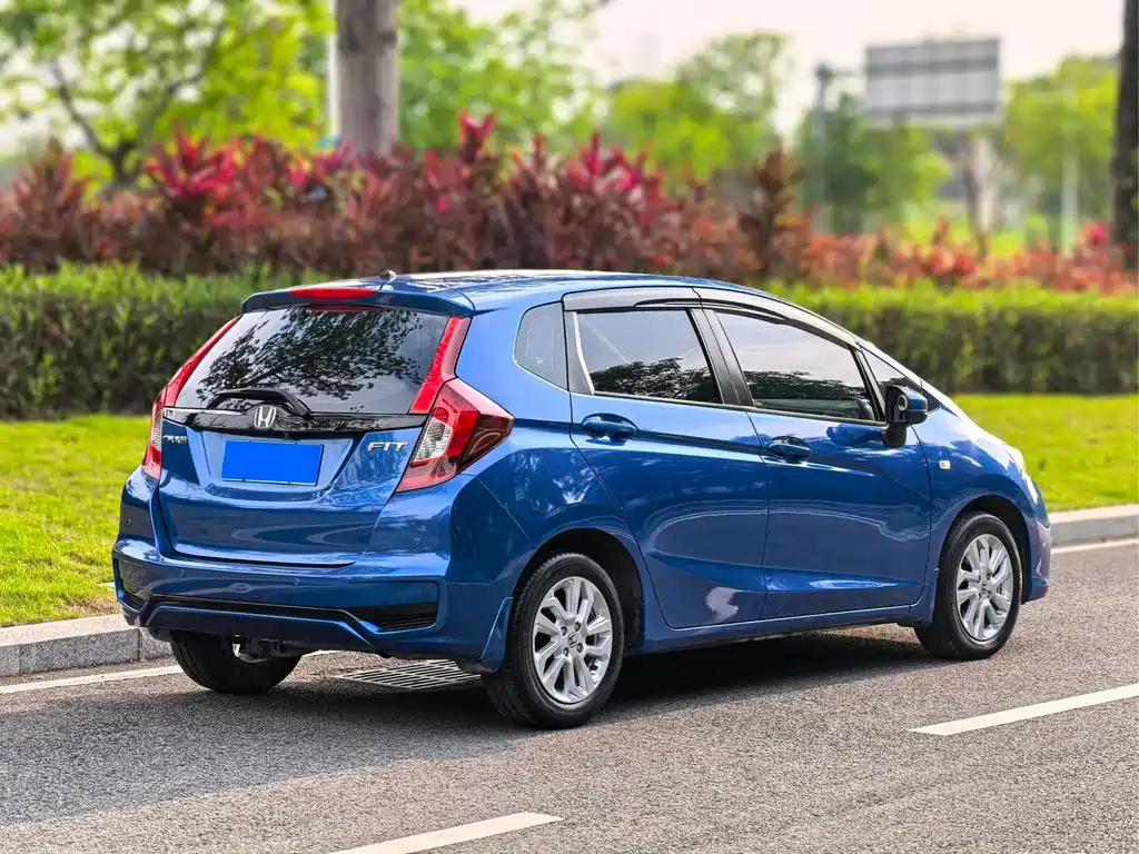Honda Fit — миниатюра 11