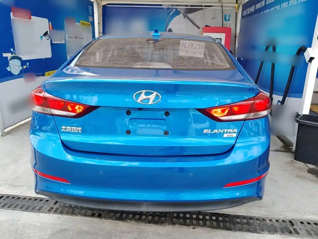Hyundai Elantra — миниатюра 6