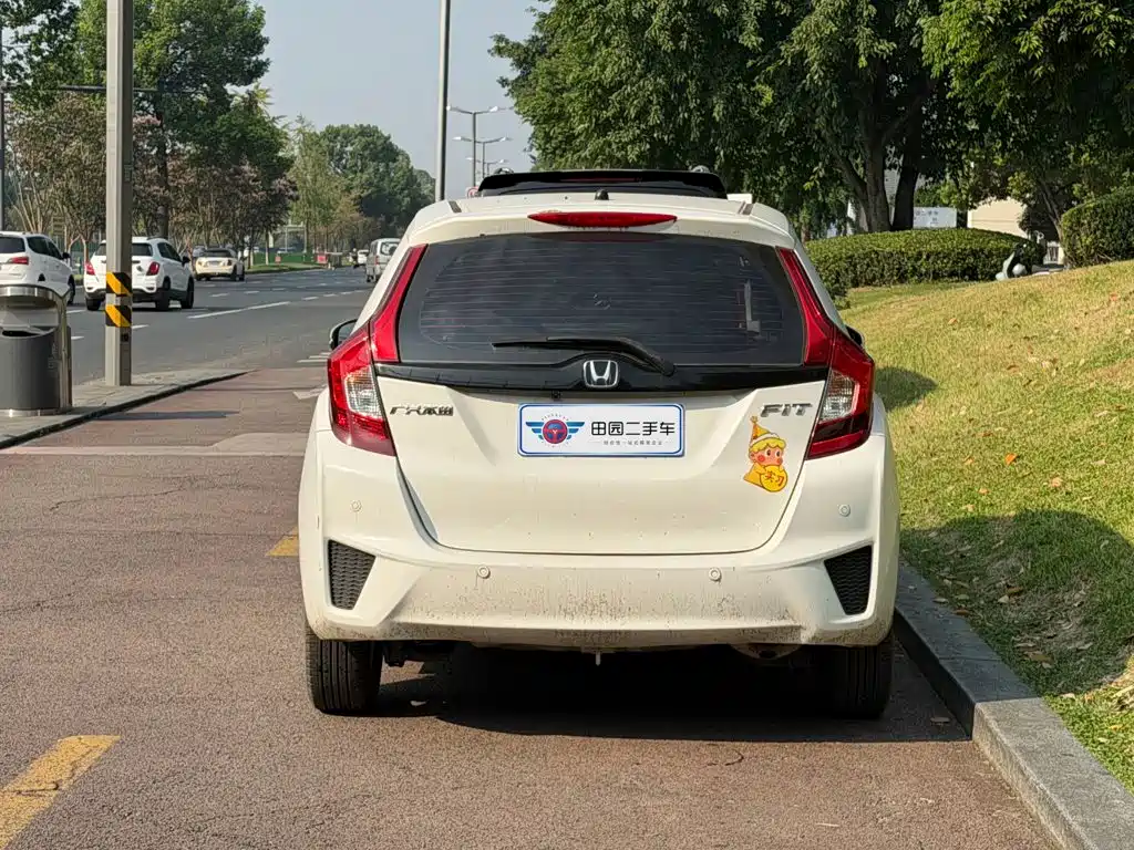 Honda Fit — миниатюра 5