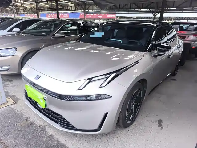 LYNK  &CO. 07 EM P 2025