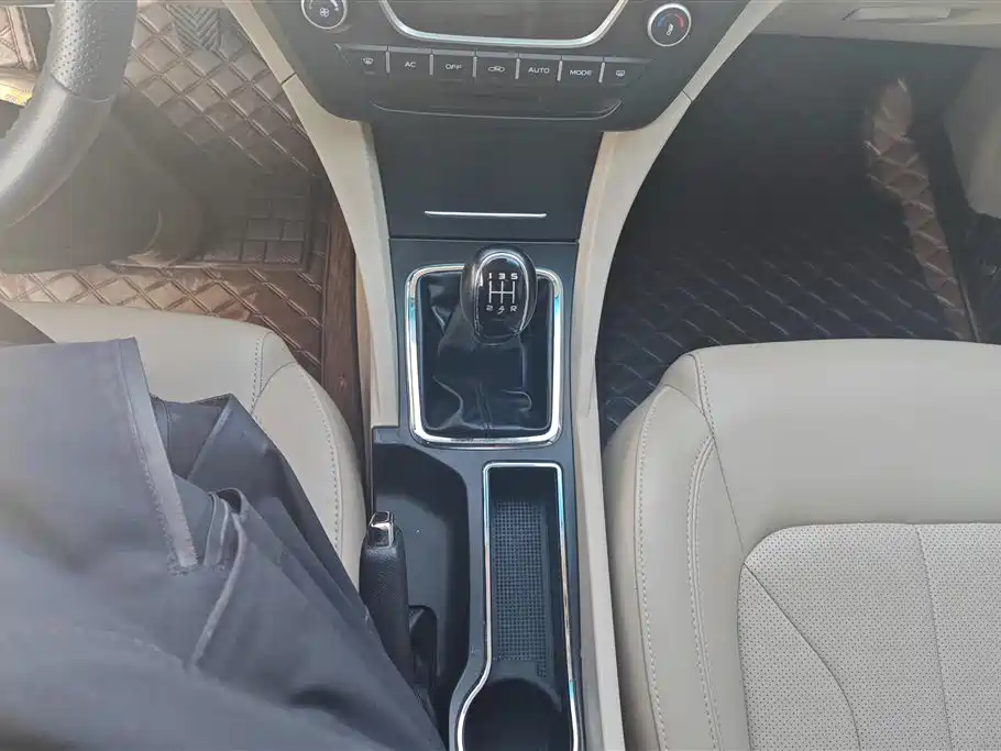 GEELY AUTOMOBILE EMGRAND