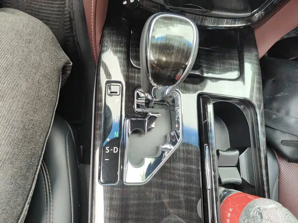 Toyota Crown 2017 2.0T Sport