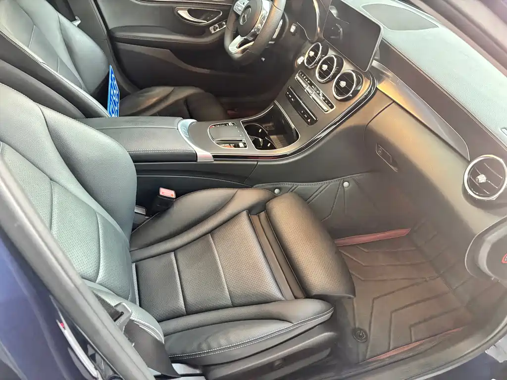 Mercedes-Benz C-Class — миниатюра 8