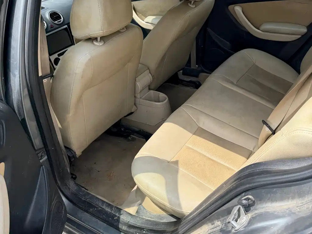 Volkswagen Lavida 2011 1.6L MT
