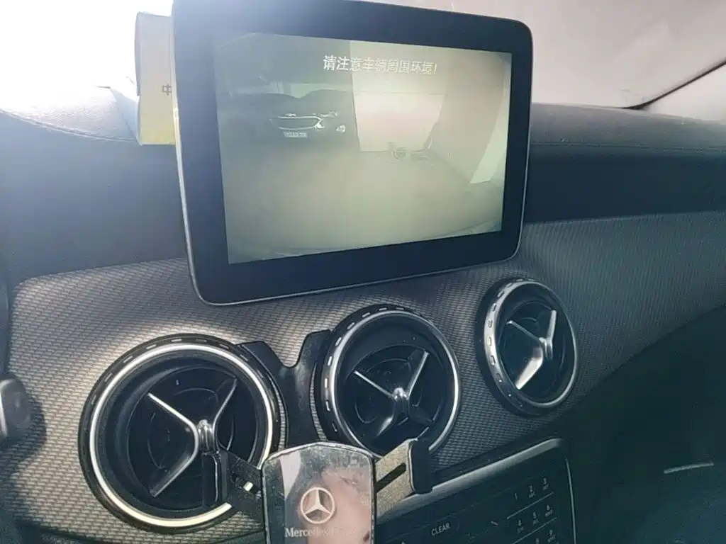 Mercedes-Benz GLA — миниатюра 13