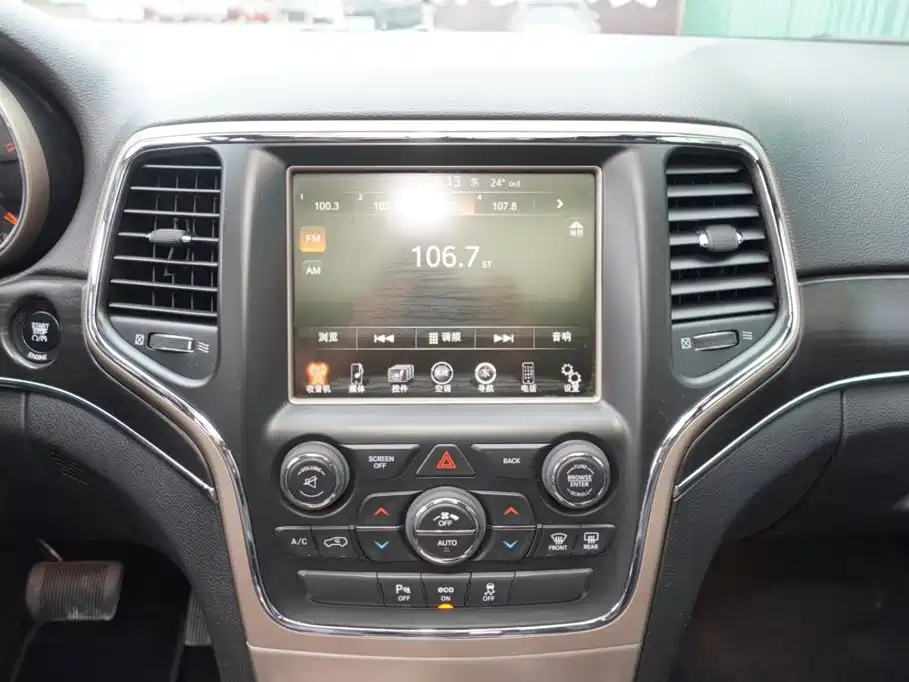 Jeep Grand Cherokee (Import) — миниатюра 6
